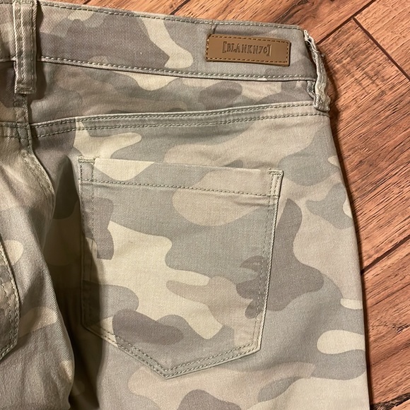 BLANKNYC The Sullivan size 28 camo pant - Picture 4 of 4